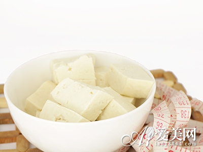  要减肥先去油！9种减肥食品 刮油排毒 