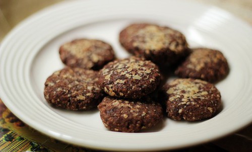  女人想美管好嘴 20种食物让你自毁容颜