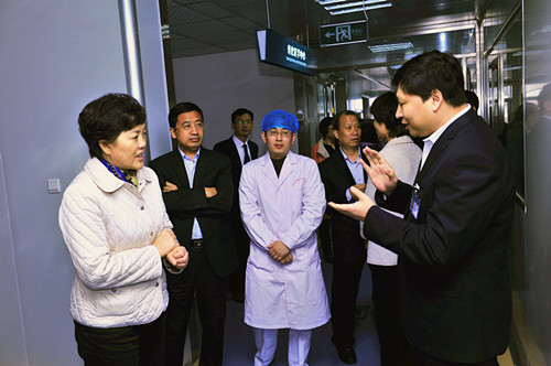 刘东副市长实地调研卫生计生十件实事推进情况