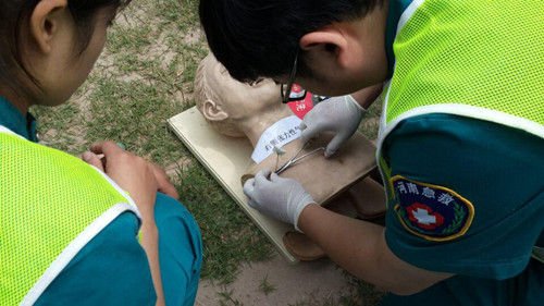 120特勤三站组织重大事故应急拉练活动