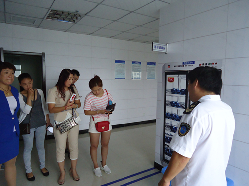 卫生监督搭桥  市民亲身体验——中牟县卫生监督所开展市民体验活动